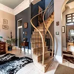 Stylish Heritage House In Trendy Tamboerskloof