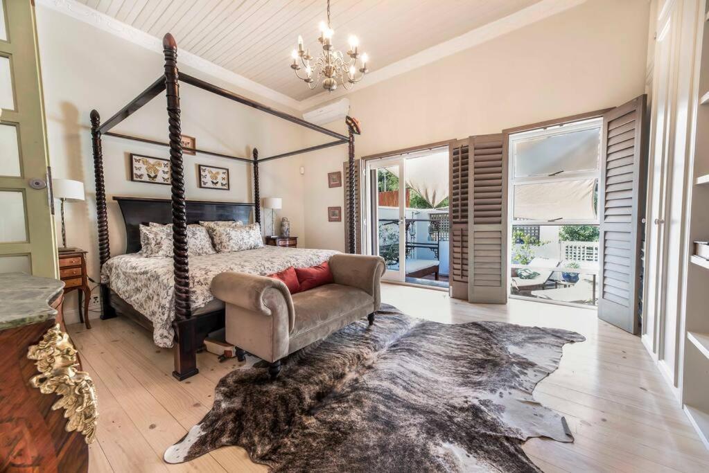 Stylish Heritage House In Trendy Tamboerskloof Holiday home