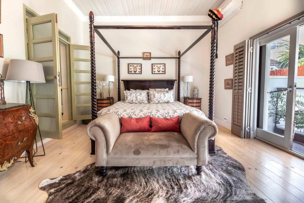 Stylish Heritage House In Trendy Tamboerskloof Cape Town
